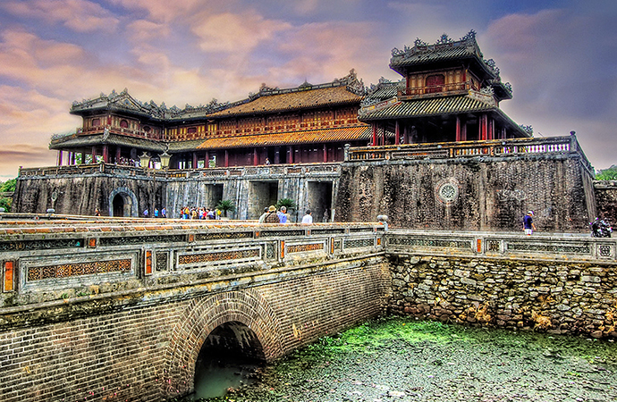 Hue, The Imperial City ( Chan May Pier )